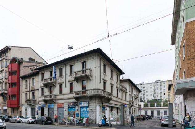 Palazzo  Stabile di 186 msup2 con piugrave di 5 locali in vendita a Milano