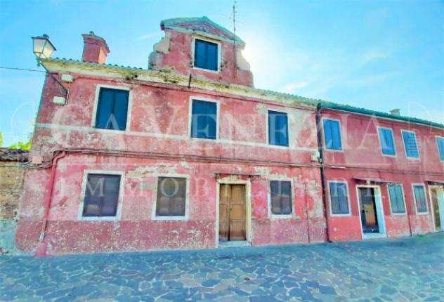 Palazzo  Stabile di 400 msup2 con piugrave di 5 locali in vendita a Venezia