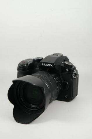 Panasonic, Lumix Panasonic Lumix G81  Ottica Lumix 14-140 13.5-5.6 G Vario Power O.I.S.  Caricabatteria  Batteria Fotocamera mirrorless