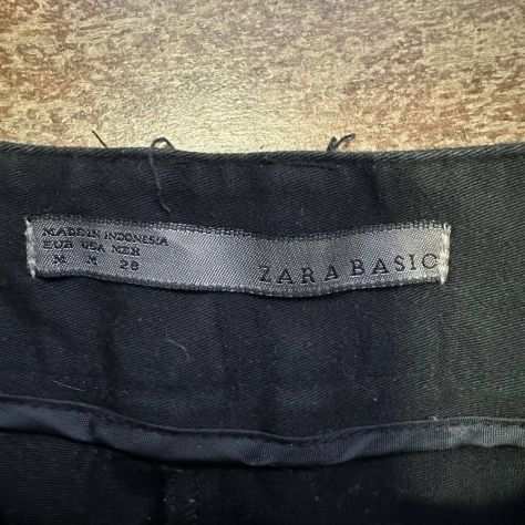 Pantaloncini neri Zara Basic, perfetti per lestate - Eleganti e comodi