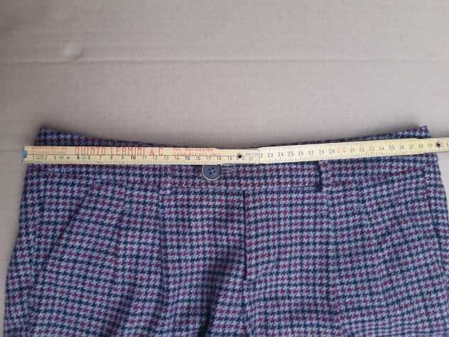 Pantaloncini taglia 40 piugrave omaggio