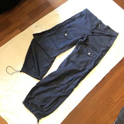 Pantalone cargo stile jeans