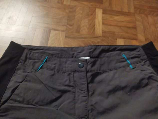 Pantaloni corti da donna della Quechua