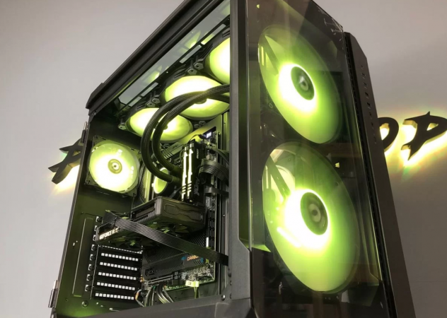 PC da gioco RTX 4080  Core i7 13700KF