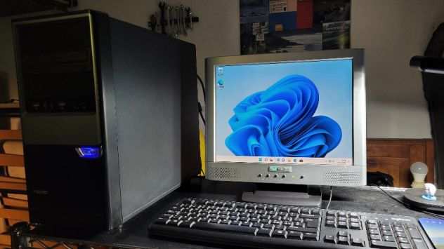 PC Desktop Postazione Completa Monitor 24 Windows 11 Pro 8gb Ram