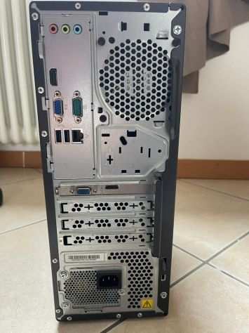 PC fisso Lenovo IdeaCentre 510A-15ABR, con accessori