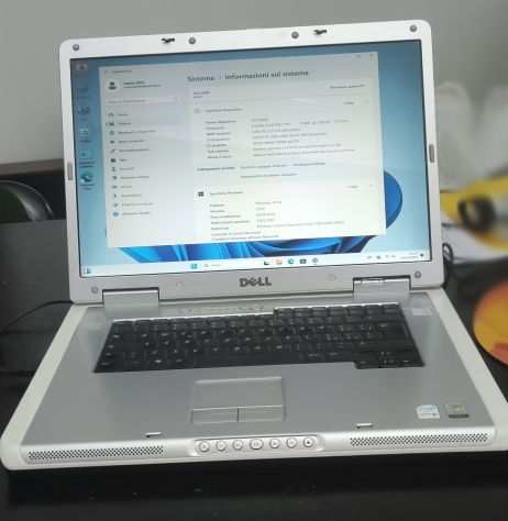 PC Portatile DELL 17quot - Windows 11 Pro