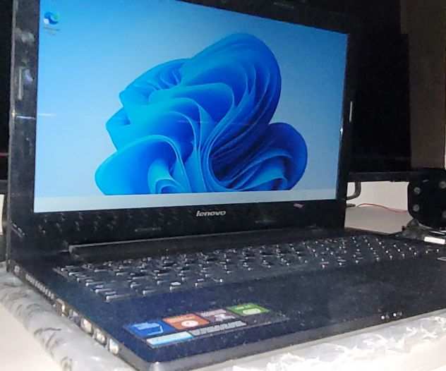 PC Portatile Lenovo Ideapad 16 Windows 11 Ultrabook i5 4th 8GB ram 1Tb Hdd