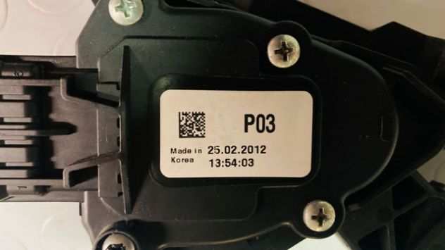 Pedale acceleratore Hyundai I30 1.6CRDI del 2013 (32700-A6100)