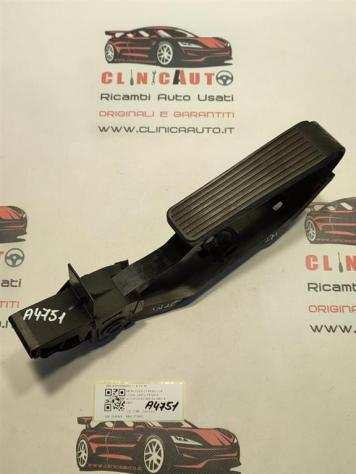 PEDALE ACCELERATORE MERCEDES CLK Coupeacute W209 A2113000404 A2113010001 271942 (02)