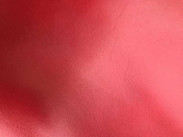 Pelle colore rosso rubino per artigianato