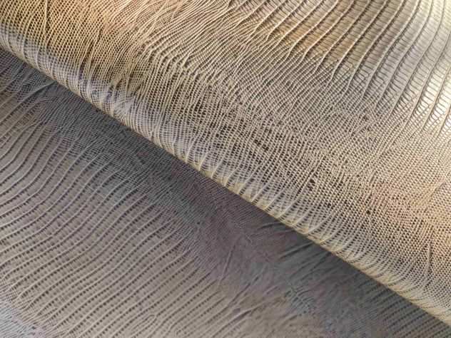 Pelle stampa lucertola colore camel
