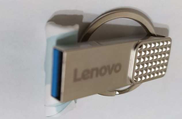PEN DRIVE LENOVO USB 3.0 da 2 TERABYTE. 20 euro.