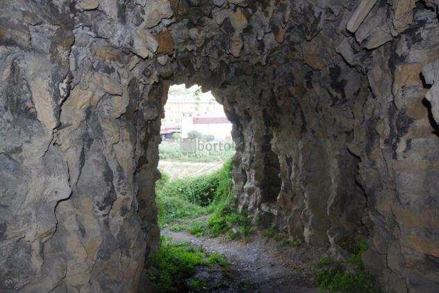 Pentalocale in vendita a Genova, Bolzaneto, Pontedecimo, Cesino