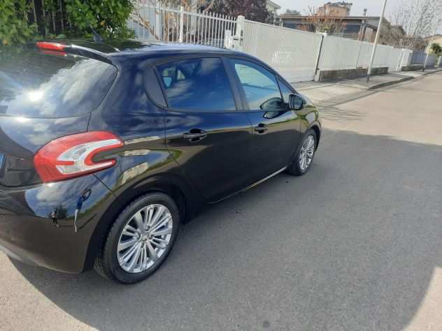 PEUGEOT 208 1.4 HDI DA VETRINA