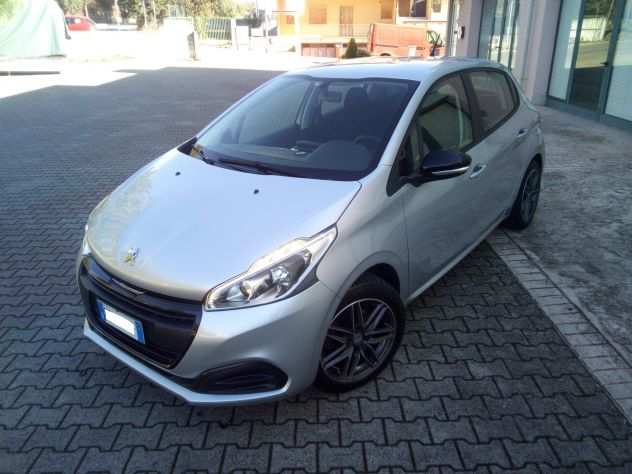 PEUGEOT 208 1.6 HDI 75cv ADATTA per NEOPATENTATI Euro 6