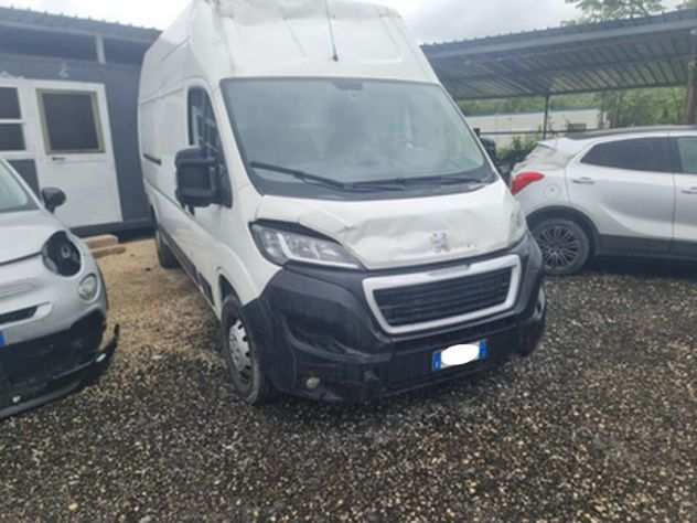 Peugeot Boxer 2.0 bluehdi 130cv anno 2018 incidentato