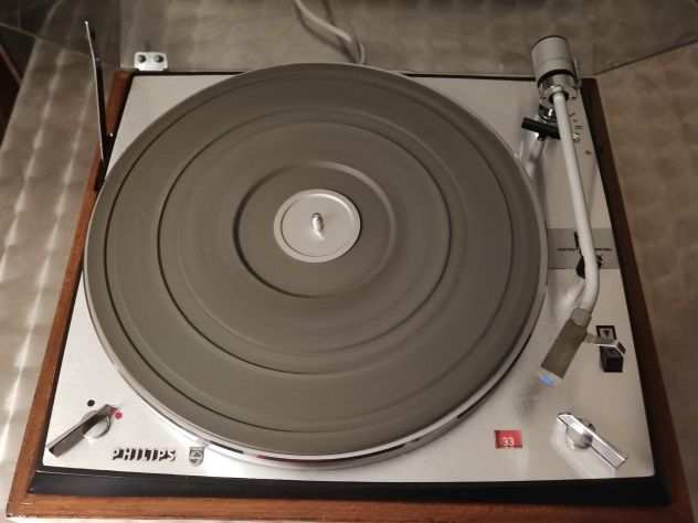 Philips 22 ga 230 turntable