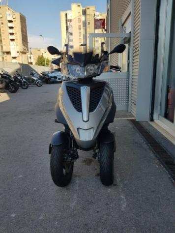 PIAGGIO MP3 PIAGGIO MP3 300ie YOURBAN ERL rif. 18475613