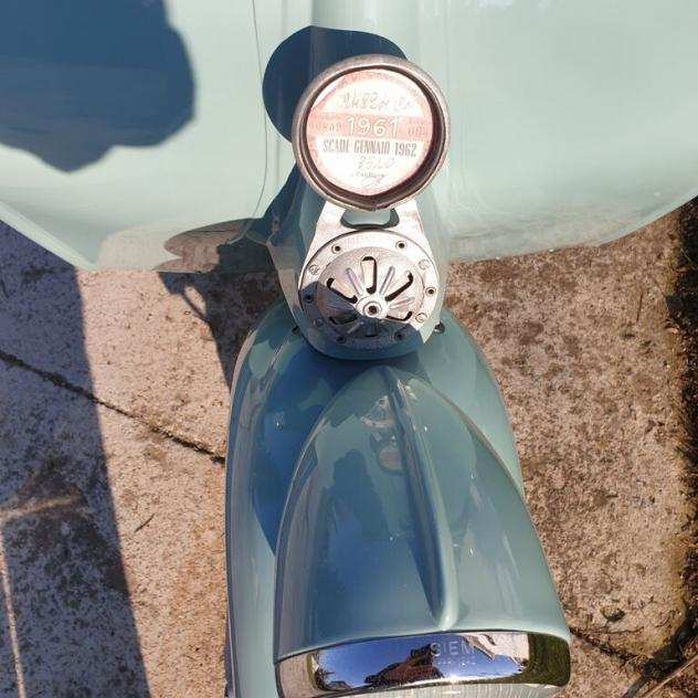 Piaggio Vespa Faro basso 1953