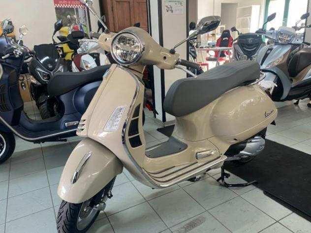 PIAGGIO Vespa GTS 300 Super Nuova my 2023 HPE Super rif. 19148222