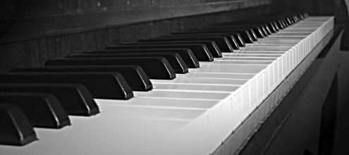 Pianista concertista offre lezioni di pianoforte a tutti i livelli