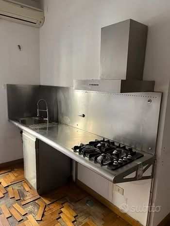 Piano cucina con dorso 240cm acciaio