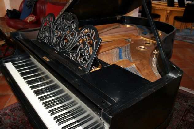 Pianoforte Bluthner mezza coda del 1900