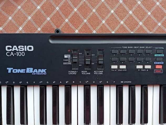 Pianoforte digitale CASIO CA-100