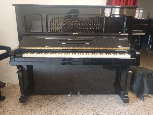 Pianoforte Steinway amp Sons K132 con trasporto e panca inclusi