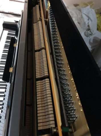 PIANOFORTE VERTICALE YAMAHA