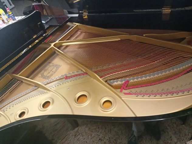 Pianoforte Yamaha C3 con trasporto e panca inclusi