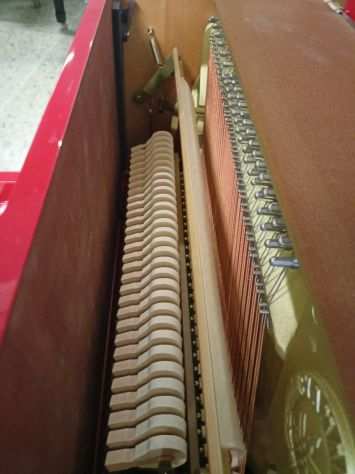 Pianoforte Yamaha P 116 N Rosso Corsa lucido con trasporto e panca inclusi