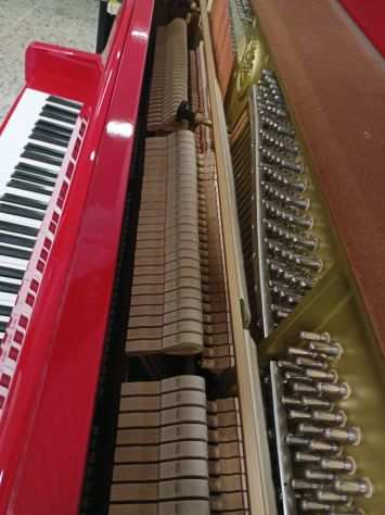 Pianoforte Yamaha P 116 N Rosso Corsa lucido con trasporto e panca inclusi