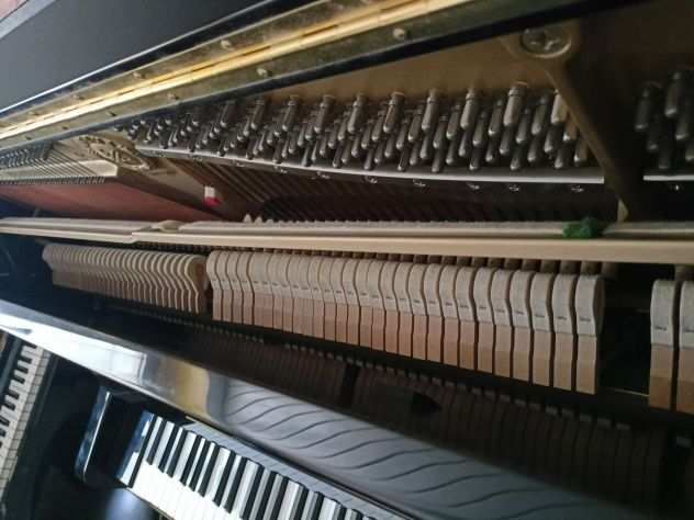 Pianoforte Yamaha U1 F seminuovo con trasporto e panca inclusi