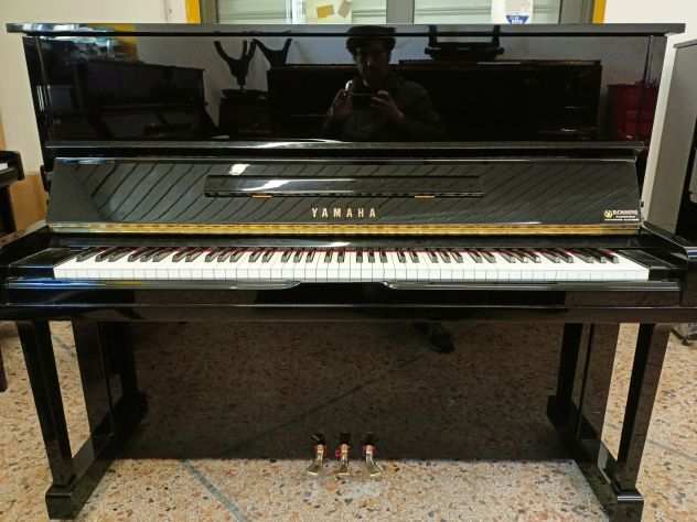 Pianoforte Yamaha U10A (U1 seminuovo) con trasporto e panca inclusi