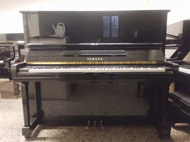 Pianoforte Yamaha U3 S seminuovo con pedale tonale