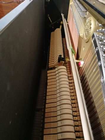 Pianoforte Yamaha U3 seminuovo con trasporto e panca inclusi