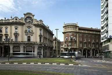 PIAZZA SOLFERINO STTANZA SINGOLA 400 EURO MENSILI TUTTO INCLUSO.