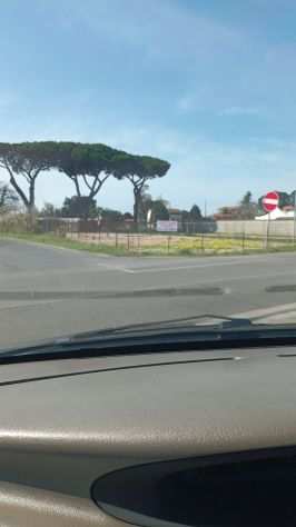 Piazzale Terracina ottima posizione,Fronte strada