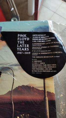 Pink Floyd - Artisti vari - The Later Years 1987-2019 (18-disc set in a box inc. 2x Vinyl 7quot  CDs and DVD Sets)) - Titoli vari - Cofanetto multimedi