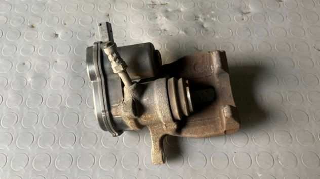 Pinza freno posteriore DX elettrica Audi A4 B8 2.0TDI del 2010