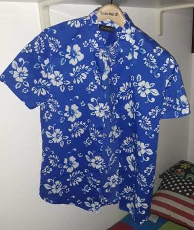 Piombo camicia fiori blu