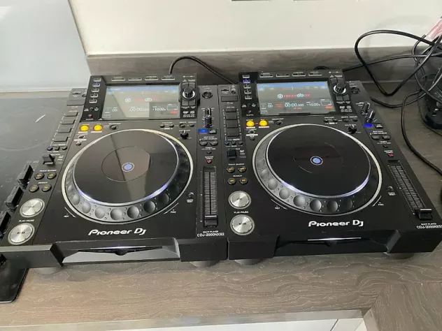 pioneer cdj 2000 nexus mixer djm 900 nexus 2