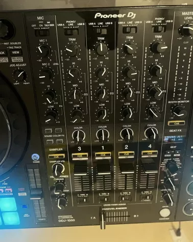 Pioneer DDJ 1000 Serato Controller DJ