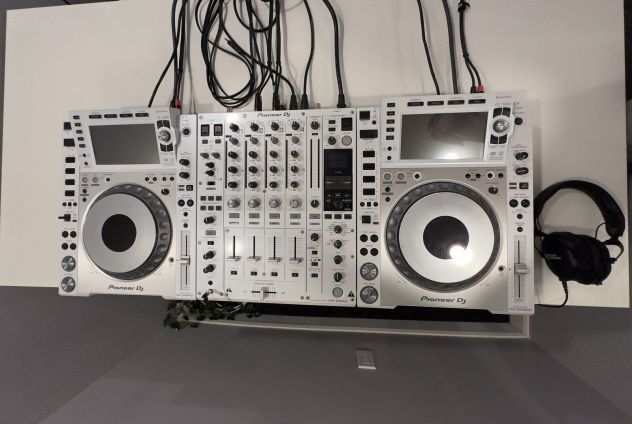 Pioneer DJ x2 CDJ-2000NXS2  DJM-900NXS2 - Edizione limitata