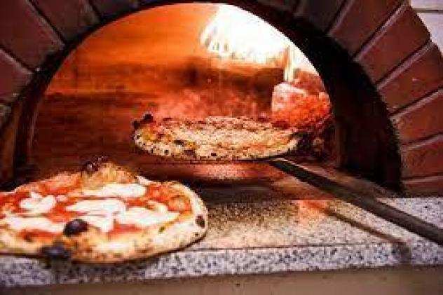 Pizzeria in vendita a Lucca 75 mq Rif 1121334