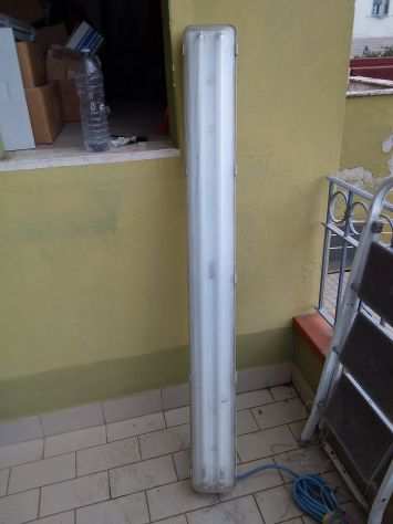 Plafoniera a tenuta stagna 58 W lunghezza 156,5 cm 2 neon