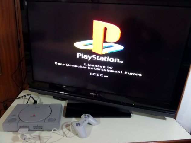 Playstation FAT SCPH 7002 (anno 1997) MOD.