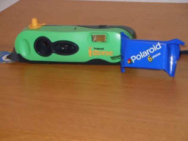 Polaroid i-zone Instant Pocket Camera 1998, come nuova.